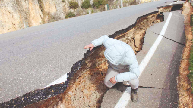 Türkiye’yi derinden sarsan depremlerin yıkıcılığı tüm dünyada şoke etkisi yarattı.