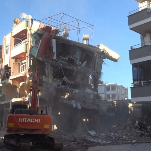 Depremden etkilenen Osmaniye’de 200 binaya acil yıkım kararı