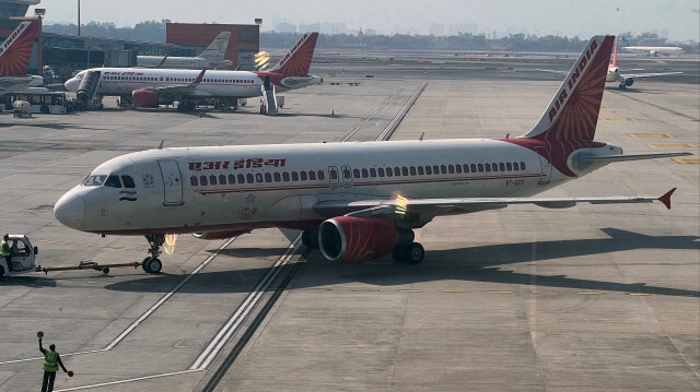 Un Airbus 320 d'Air India sur le tarmac de l'aéroport international Indira Gandhi de New Delhi. Crédit Photo : Sajjad HUSSAIN / AFP