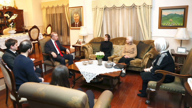 Cumhurbaşkanı Erdoğan ve eşi Emine Erdoğan'dan Deniz Baykal'ın ailesine taziye ziyareti.
