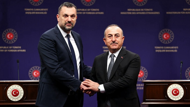 Le Ministre des Affaires étrangères turc Mevlut Cavusoglu à rencontré le Ministre des Affaires étrangères de Bosnie-Herzégovine Elmedin Konakovic.Crédit photo: AA