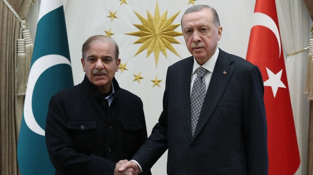 Le président turc, Recep Tayyip Erdogan, et le Premier ministre pakistanais, Shehbaz Sharif.
Crédit photo: AA