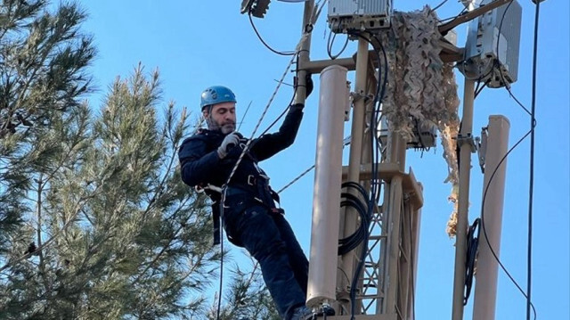 Türkiye'yi vuran deprem bölgesindeki haberleşme altyapısı güçlendiriliyor