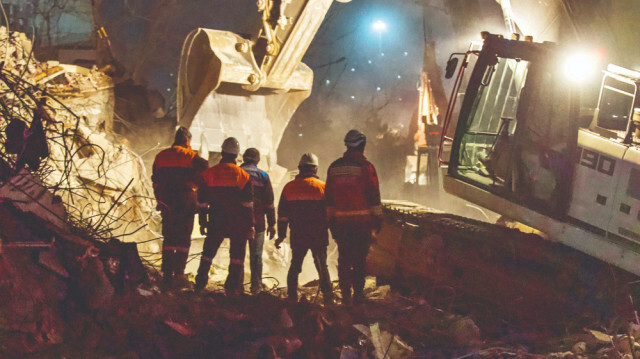 Türkiye’yi sarsan depremler psikolojilerimizi de enkaz altında bıraktı.