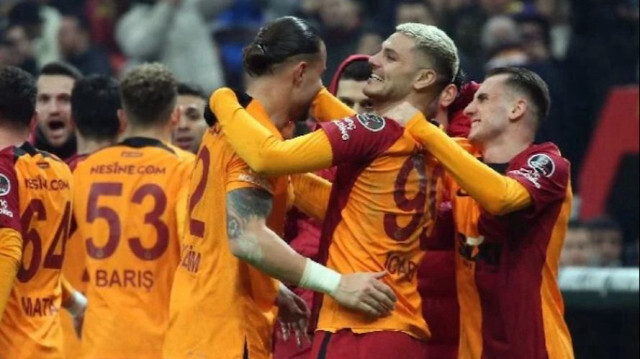 Galatasaray ligde zirvede yer alıyor.