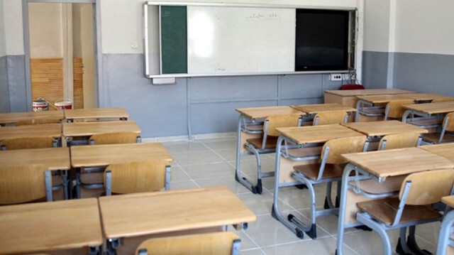 Depremsellik testleri sonucu İzmir'de 8 okula tahliye kararı verildi. (Arşiv)