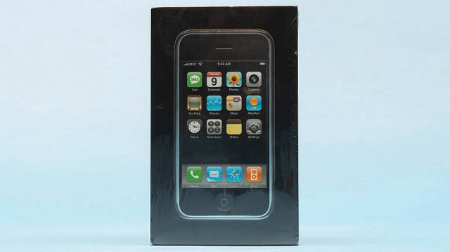iPhone'un ilk nesli açık artırmada satıldı