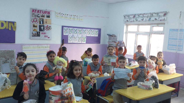 Gümüşhacıköy ilçesinde Kemalpaşa İlkokulu 1/A sınıfı öğrencileri yardım kampanyası başlattı.