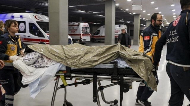 Deprem bölgesinden çok sayıda hasta İstanbul'daki hastanelere getirildi. 