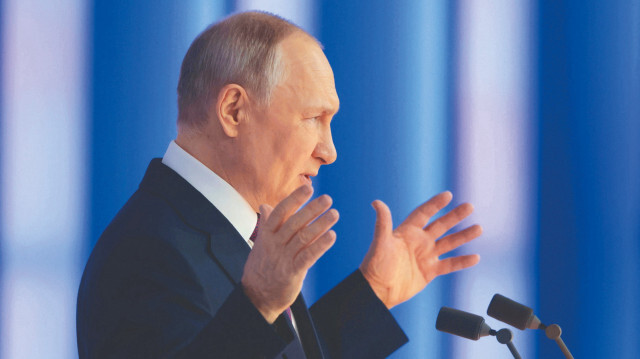 Putin, Ukrayna savaşının yıl dönümüne 3 gün kala yaptığı konuşmada ABD ve Batı'yı hedef aldı.