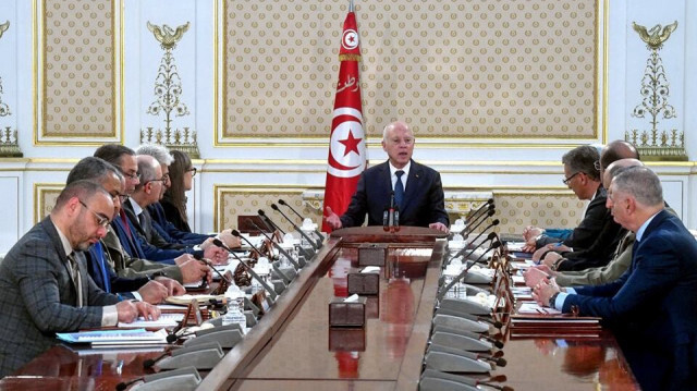 Le président tunisien Kais Saied en réunion avec le conseil de sécurité nationale. Crédit photo: AA