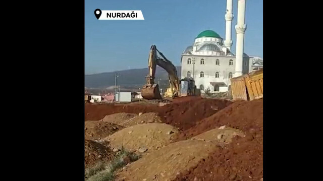 Gaziantep'te yeni konutlar için ilk kazma vuruldu
