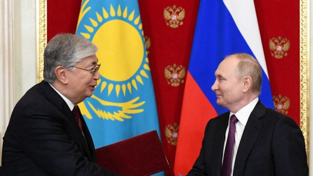 Le président russe Vladimir Poutine et son homologue kazakh Kassym-Jomart Tokayev. Crédit photo: Mikhaïl Klimentiev / SPOUTNIK / AFP