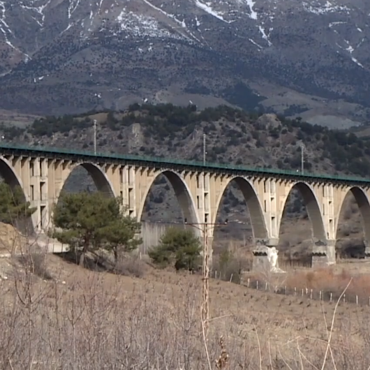 94 yıllık Alman Köprüsü ayakta kaldı