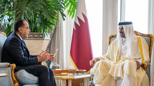 L'émir du Qatar, Cheikh Tamim bin Hamad Al Thani, et le Premier ministre égyptien, Mustafa Madbouly. Crédit photo: QATAR NEWS AGENCY / AFP