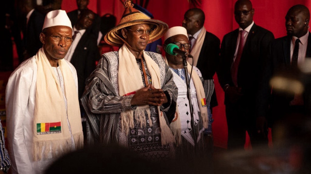 Le Premier ministre du Burkina Faso Apollinaire Joachim Kyelem de Tambela (G) et le Premier ministre du Mali, Choguel Kokalla Maiga (D), au 28e Festival panafricain du cinéma et de la télévision (FESPACO), à Ouagadougou, le 25 février 2023.
Crédit Photo: OLYMPIA DE MAISMONT / AFP