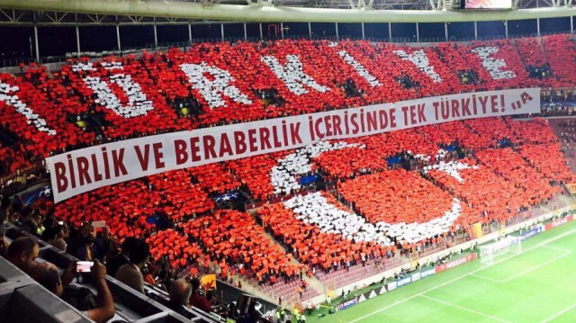 Galatasaraylı taraftarlar koreografi hazırlığına başladı