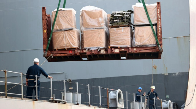 Le navire de la marine américaine "USS Hershel 'Woody' Williams" transportant de l'aide humanitaire, a atteint le port international de Mersin. Crédit photo: AA