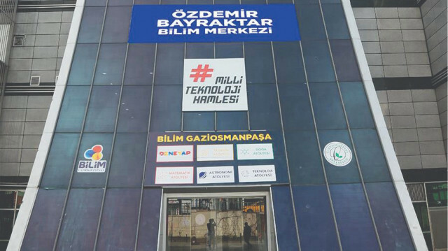 Gaziosmanpaşa’da Baykar Savunma’nın kurucusu Özdemir Bayraktar’ın adını taşıyan bilim merkezi açıldı.