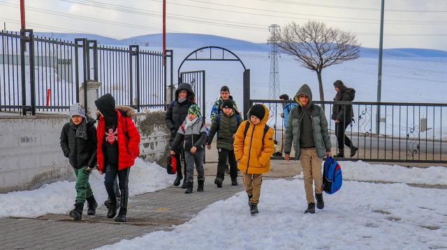İzmir’de okullar tatil mi? 7 Şubat Salı okullar tatil edildi mi?