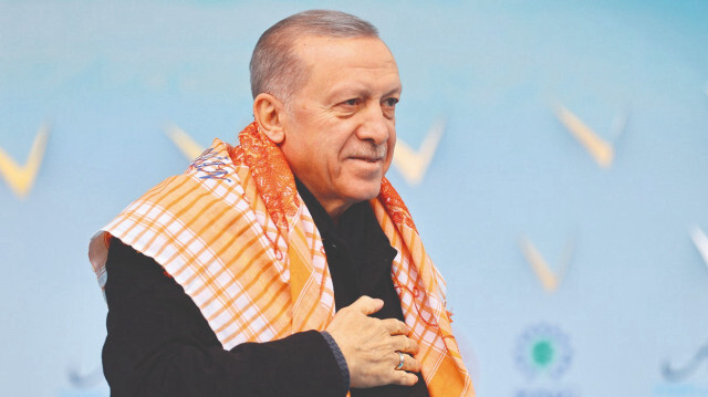 Aydın’da gençlerle buluşan Cumhurbaşkanı Erdoğan, “DEAŞ saldıracak” gerekçesiyle konsolosluklarını kapatan 9 ülkeye sert mesajlar verdi.