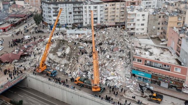 Kahramanmaraş'ta 7,6 büyüklüğünde bir deprem daha oldu. 