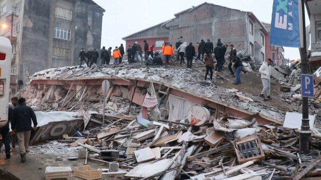 Gençlik ve Spor Bakanlığı bünyesindeki yurtlarda depremde yıkım yaşanmadığını açıkladı.
