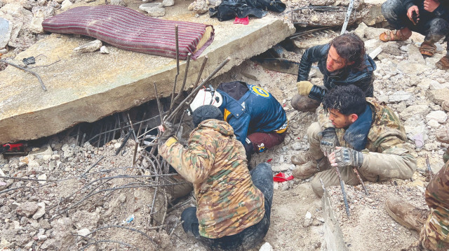 Kahramanmaraş'ın Pazarcık ilçesinde saat 04.17'de meydana gelen 7,7 büyüklüğündeki deprem Suriye’de de büyük yıkıma sebebiyet verdi.