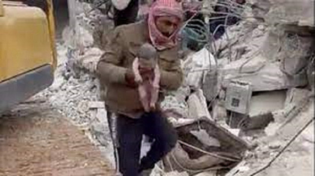 Kahramanmaraş'ta yaşanan deprem Suriye'den de hissedildi.