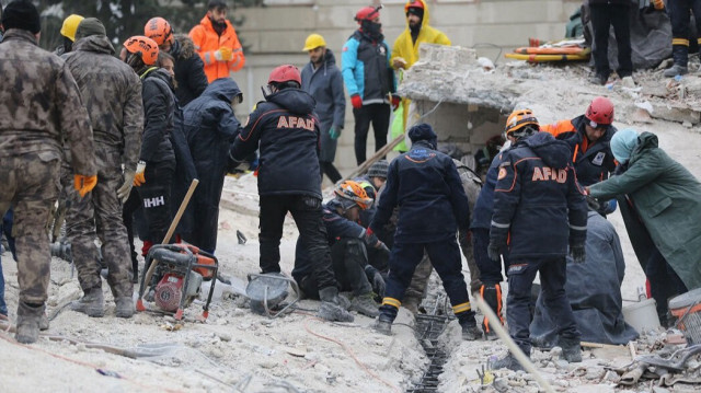 Deprem bölgesinde kaç personel görev yapıyor?