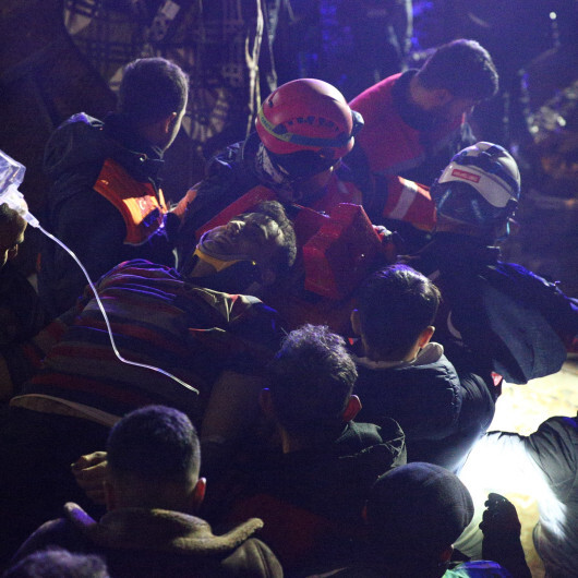 Fransa’dan 136 kişilik iki ekip Türkiye'ye doğru yola çıktı