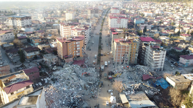 Kahramanmaraş'ta 7.7 büyüklüğünde deprem meydana geldi.
