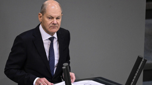 Le Chancelier Olaf Scholz au Bundestag, lors d'une cérémonie d'hommage aux victimes du séisme en Turrkiye. Crédit photo : AA