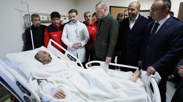 Cumhurbaşkanı Erdoğan Kilis'te tedavi gören depremzedeleri ziyaret etti.