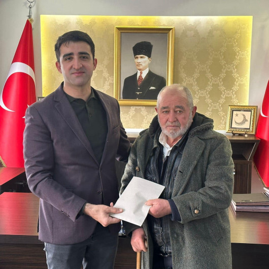 Umre parasını depremzedeler için bağışladı