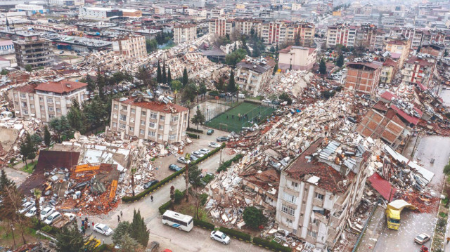 Hatay'da yıkımın sembol resmi 600 Evler Sitesi oldu. 57 ayrı bloktan oluşan 570 konutun tamamı yıkıldı.