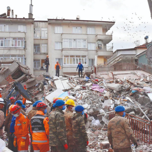 Bir günde 4’ten büyük beş deprem: Malatya'da arama kurtarma çalışmaları tamamlandı