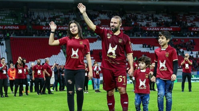 Trabzonspor altyapısından yetişen milli futbolcu, Rubin Kazan efsanesi olarak da anılmakta.