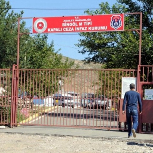 31 yıllık cezaevinde deprem tahliyesi: Mahkumlar çevre illere nakil edildi