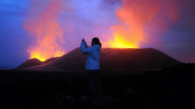 L'éruption du volcan Nyamulagira dans le parc national de Virunga près de Goma, le 24 novembre 2011. Crédit Photo: STEVE TERILL / AFP