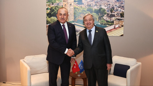 Le ministre turc des Affaires étrangères, Mevlut Cavusoglu, et le Secrétaire Général des Nations unies (ONU), Antonio Guterres. Crédit photo: AA