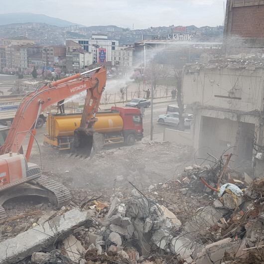 Depreme dayanıksız olan polis merkezi binası yıkıldı
