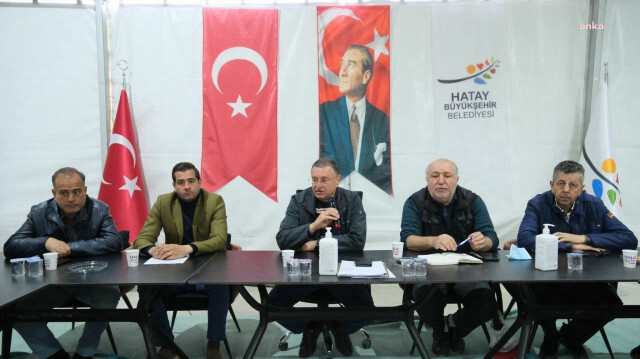CHP'li Hatay Büyükşehir Belediye Başkanı Lütfü Savaş devletin yeniden inşa süreci çalışmalarına karşı çıktı
