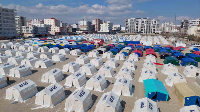 В Турции палаточные городки развернуты в 332 точках зоны бедствия | Европа