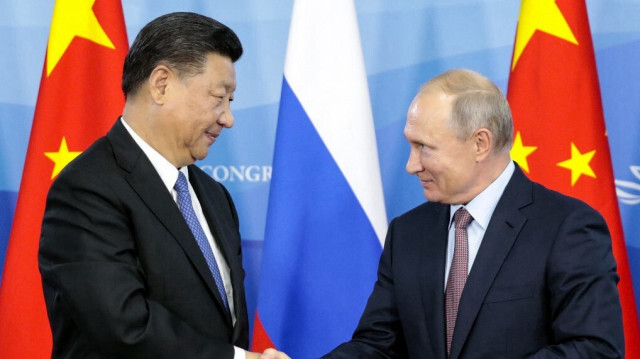 Le président chinois Xi Jinping et le président russe, Vladimir Poutine. Crédit photo: SERGEI CHIRIKOV / PISCINE / AFP