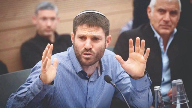 İsrail Maliye Bakanı Bezalel Smotrich, Paris'teki toplantıda ırkçı söylemlerde bulundu.