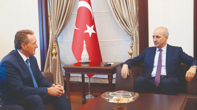 AK Parti Genel Başkanvekili Numan Kurtulmuş, ABD Ankara Büyükelçisi Jeff Flake ile görüştü. 