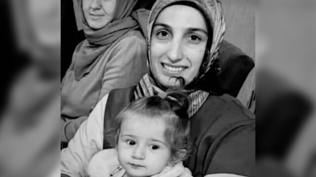 Adıyaman'daki selde vefat eden hemşire Fatma Tekdal ile kızı Zeynep Zümra Tekdal.