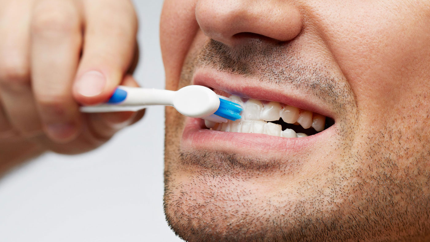 Когда лучше чистить зубы. Чистим зубы!. Неправильная чистка зубов. Гигиена полости рта.
