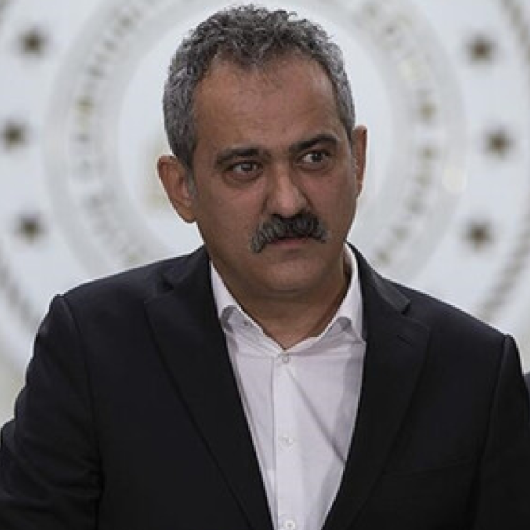 Bakan Özer memleketlerinde dönen depremzede öğrencilerin sayısını açıkladı